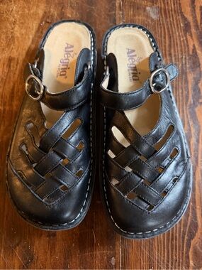 Alegria Kids Black Woven Leather Sandals with Buckle